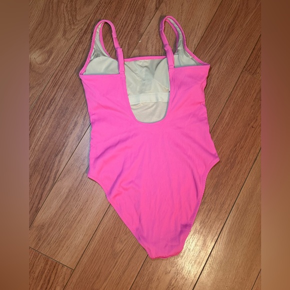 Old navy brand ribbed pink one piece size large - Picture 3 of 6